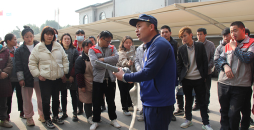 筑牢安全防線——?jiǎng)?chuàng)能股份開展消防培訓(xùn)演練